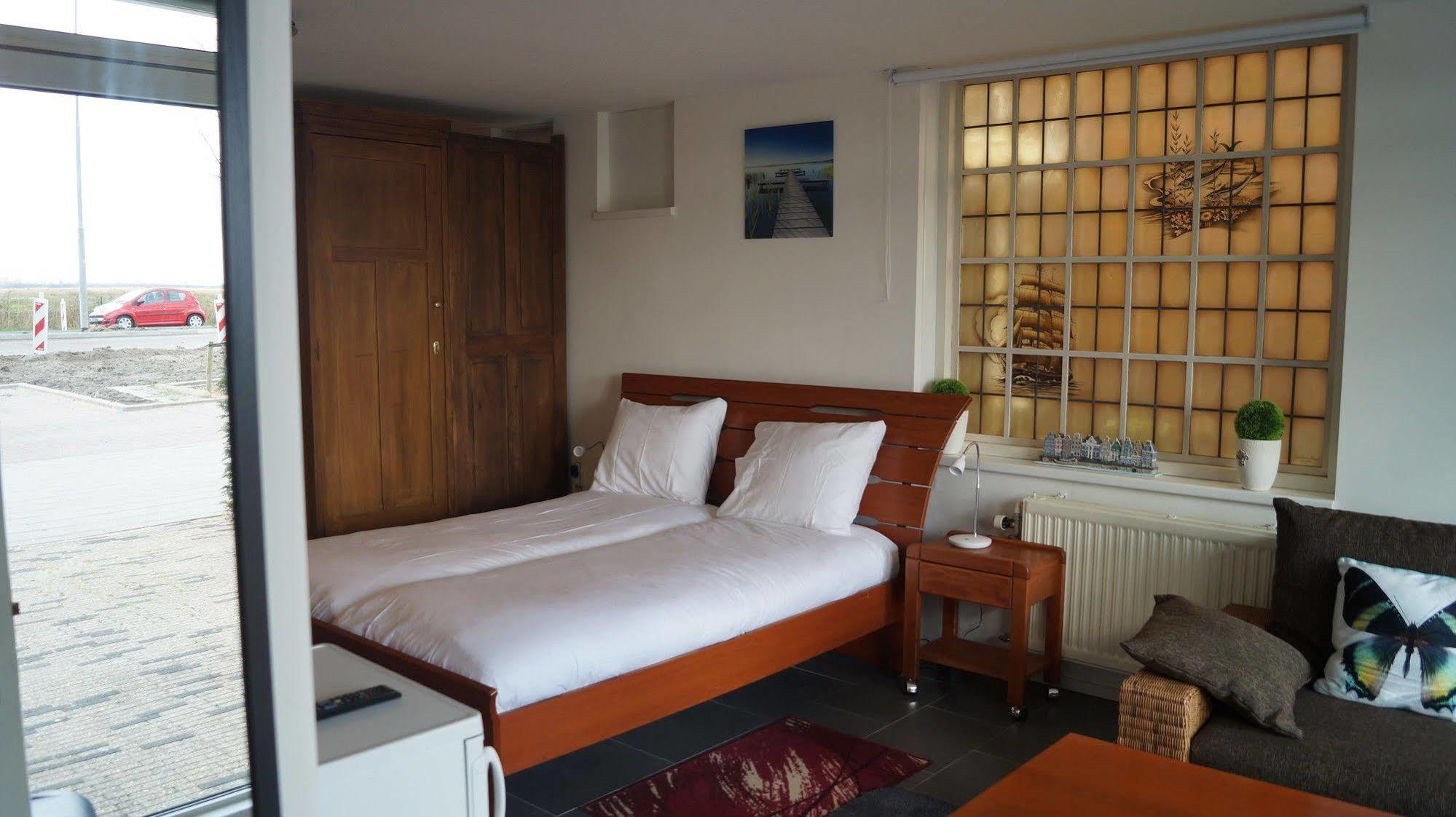 Budget Hotel De Witte Hoeck Amsterdam Wormerveer Exterior foto